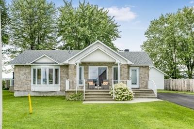 Wendover Bungalow for sale:  3 bedroom  (Listed 2023-08-14)