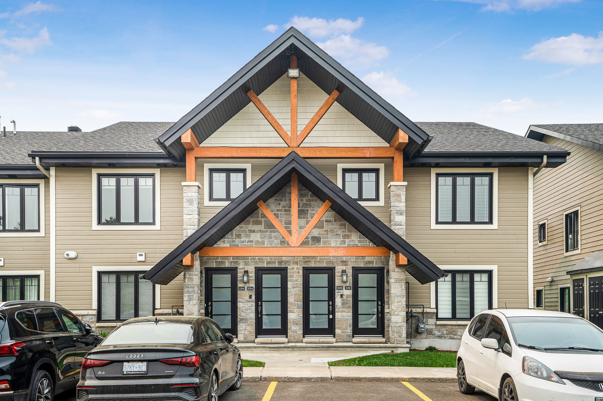 292 MASTERS LN. 225